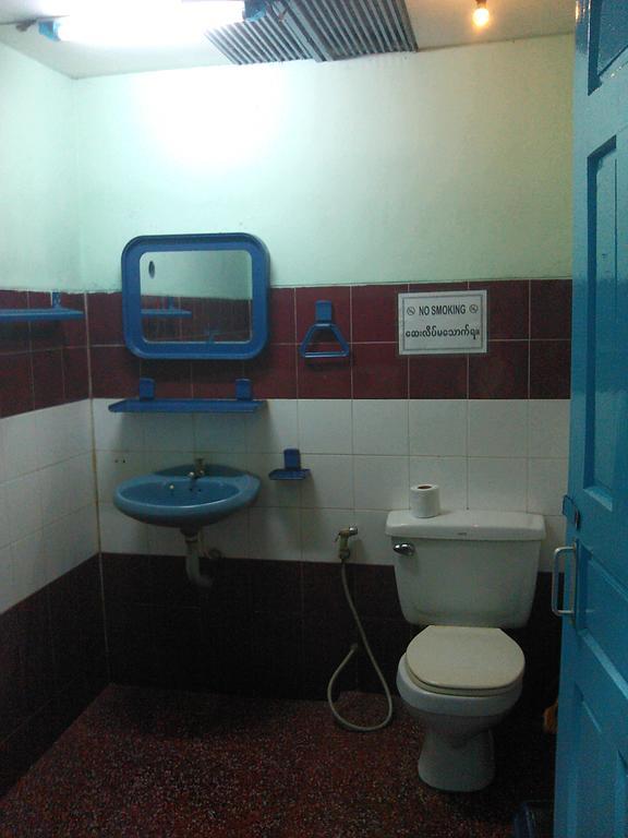 Breeze Guest House Maulmyine Chambre photo