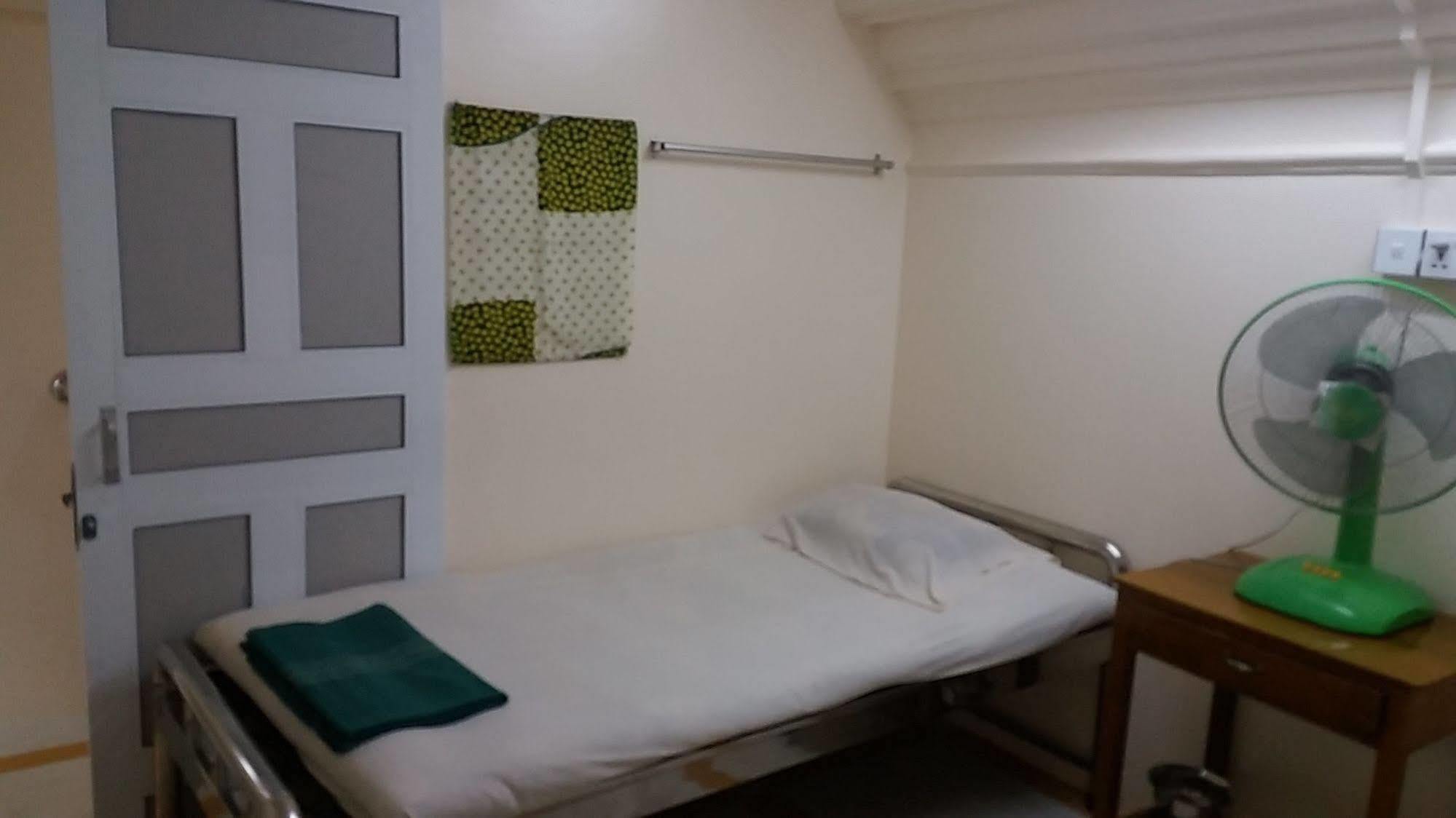 Breeze Guest House Maulmyine Extérieur photo